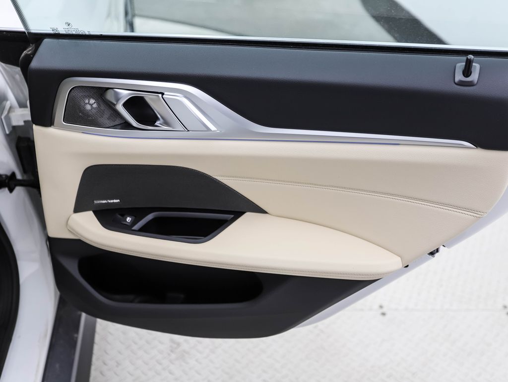 2025 BMW i4 xDrive40 21