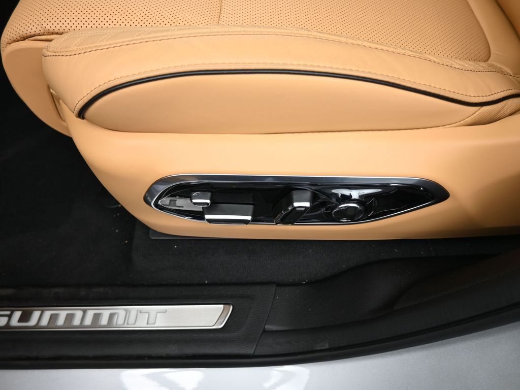 New 2025 Silver Zynith Jeep Summit image 16