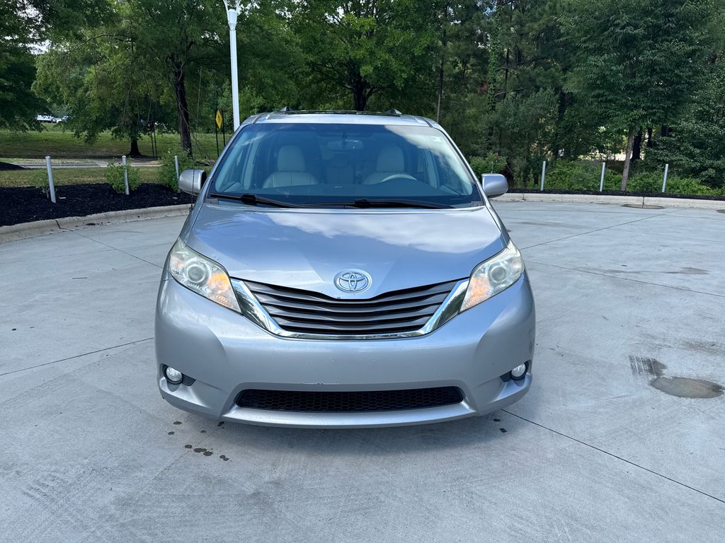 Used 2013 Silver Toyota XLE image 2