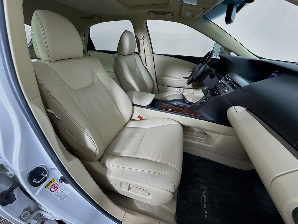 Thumbnail: 2013 Lexus RX - 30