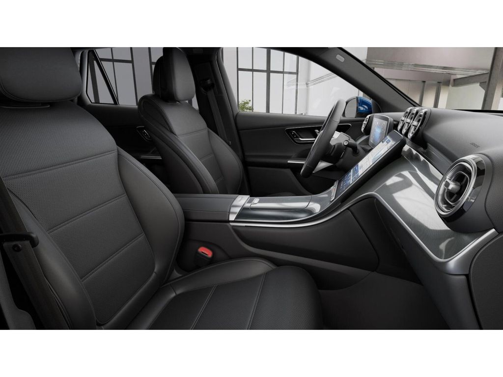 2025 Mercedes Benz GLC 300 4MATIC photo 4
