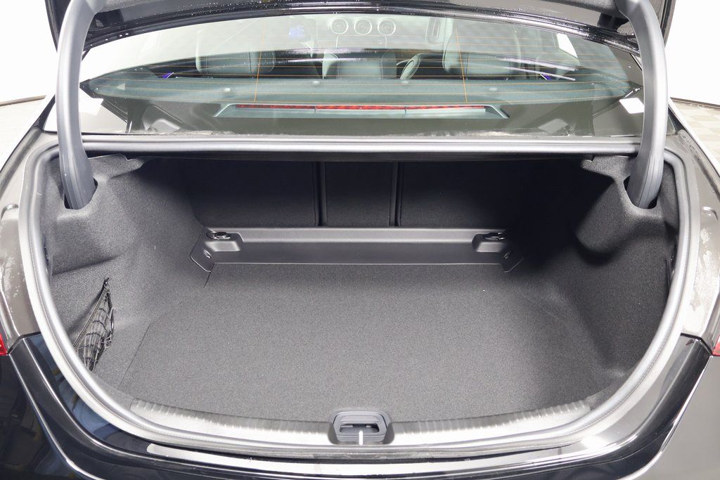 2025 Mercedes-Benz C-Class C 300 8
