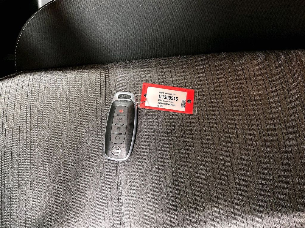 2023 Nissan Rogue — photo 30