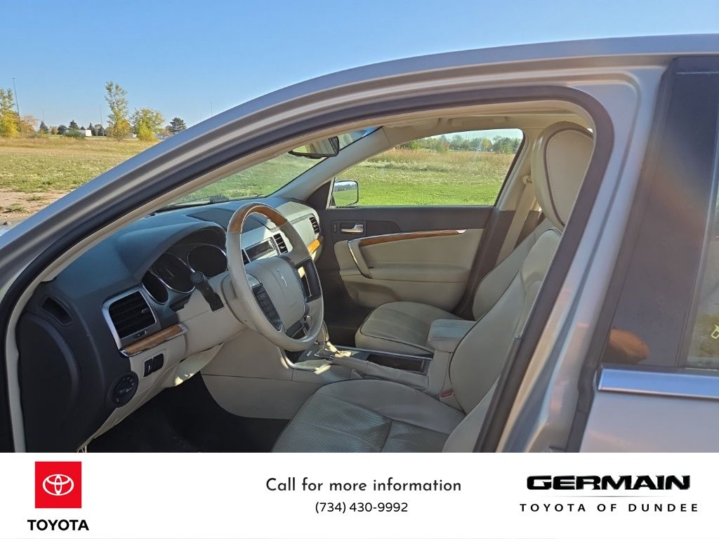 2010 Lincoln MKZ Base photo 8
