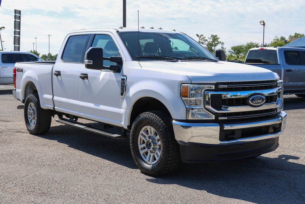 Oxford White 2022 Ford F-250 Super Duty Pickup Truck Four-Wheel Drive 6-Speed Automatic