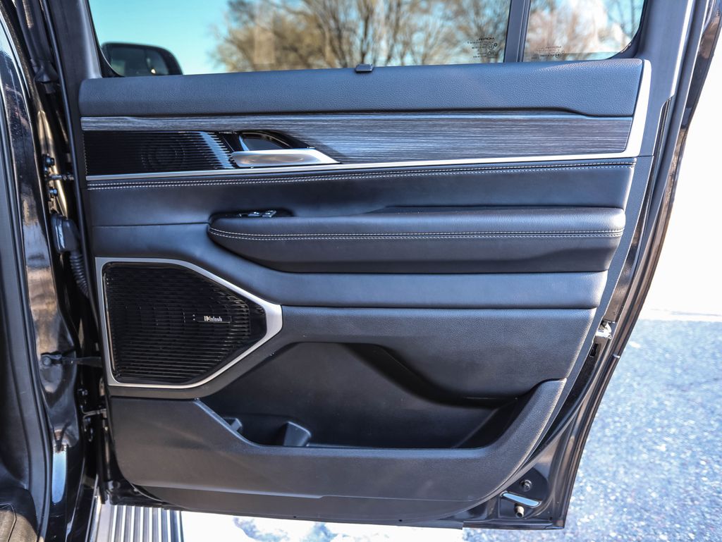 Thumbnail: 2023 Jeep Wagoneer - 28