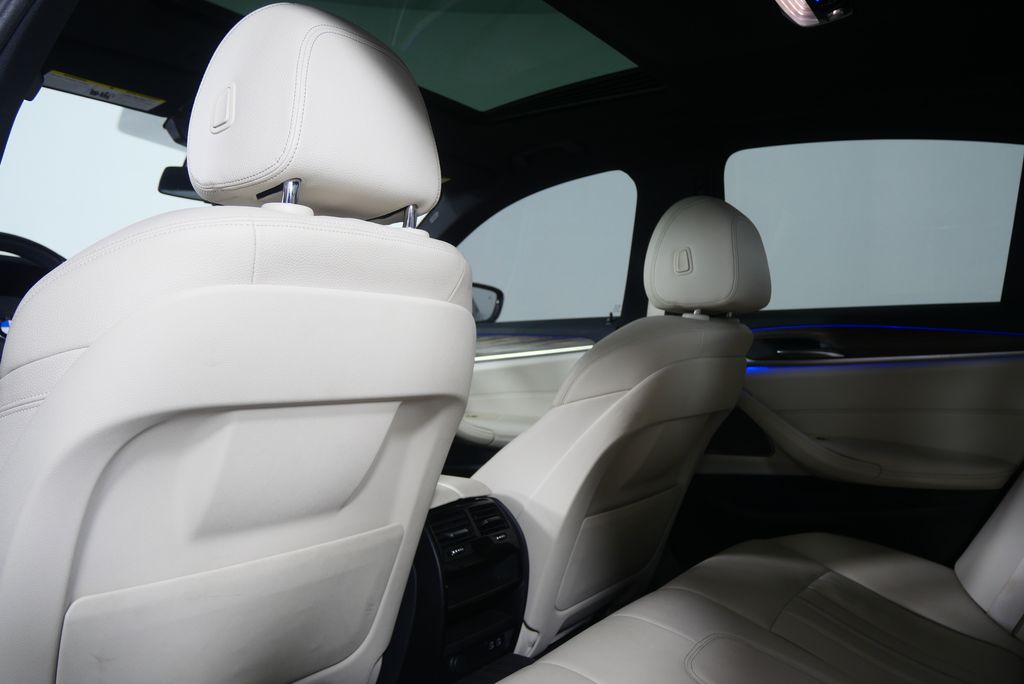 Thumbnail: 2023 BMW 5 Series - 19