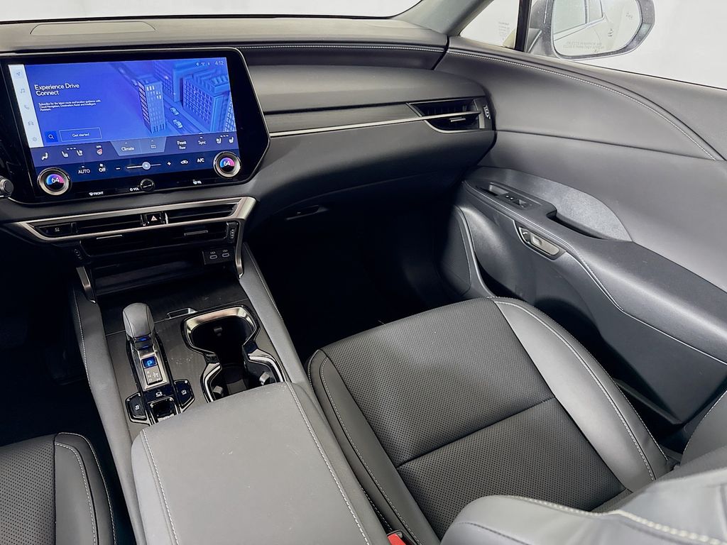Thumbnail: 2025 Lexus RX - 25