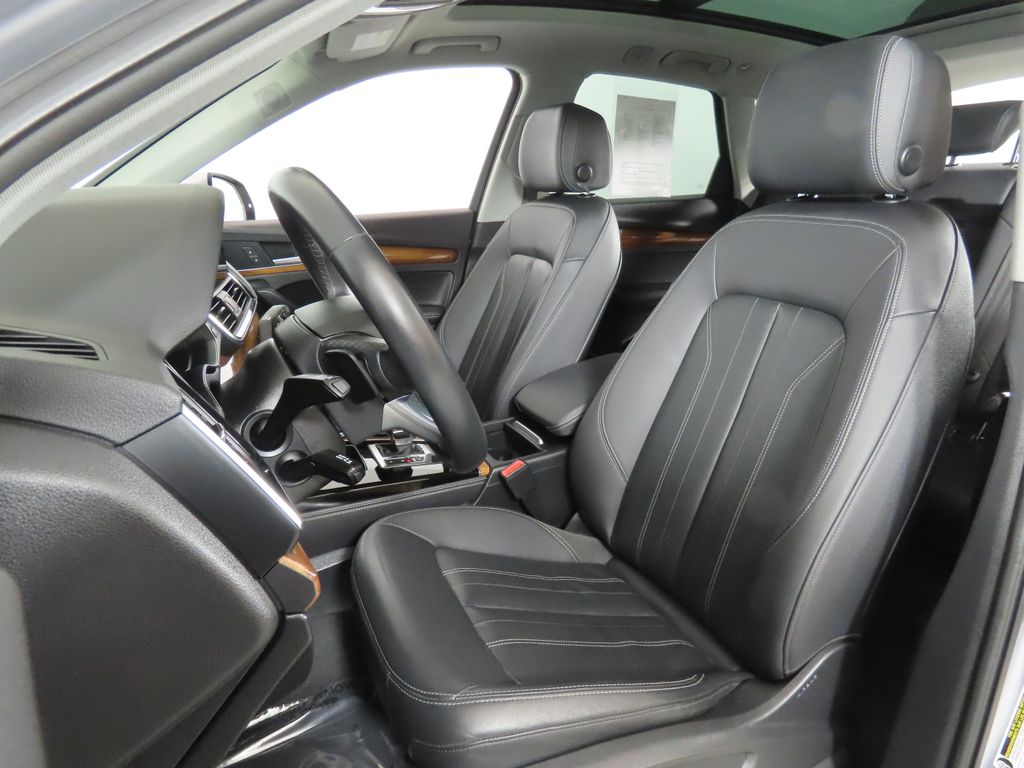 Thumbnail: 2022 Audi Q5 - 31