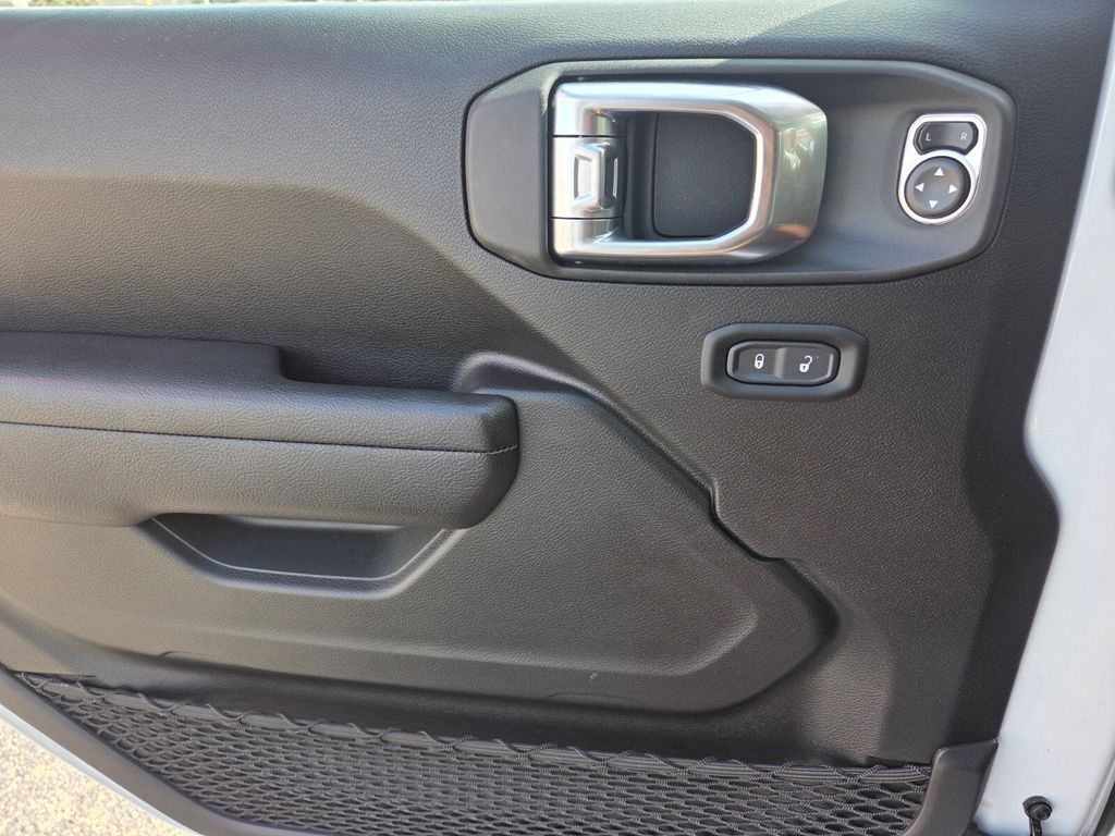 Used 2024 Jeep Wrangler SUV