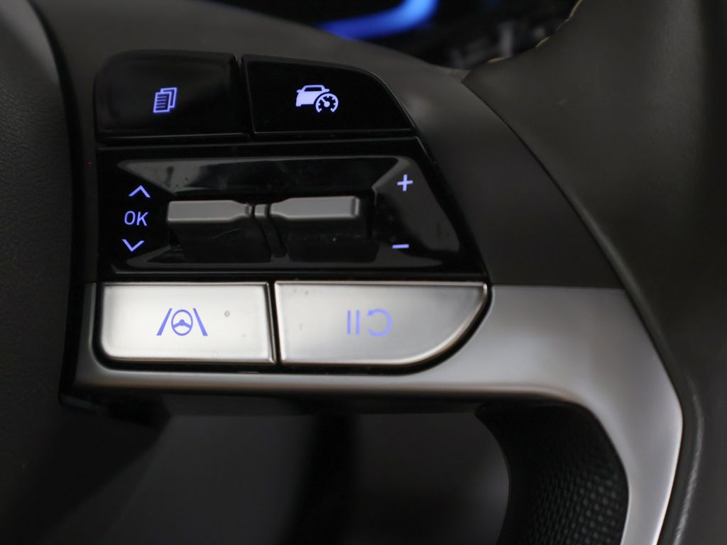 Certified Used 2025 White Hyundai SEL Sport image 34
