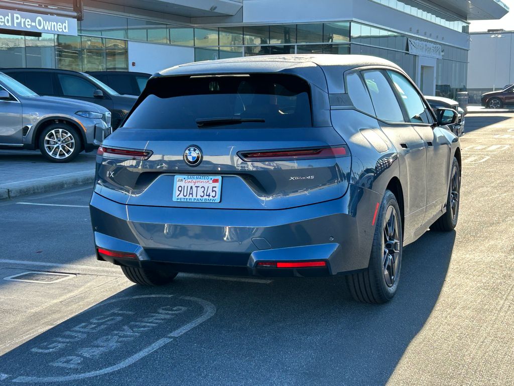 Thumbnail: 2026 BMW iX - 5