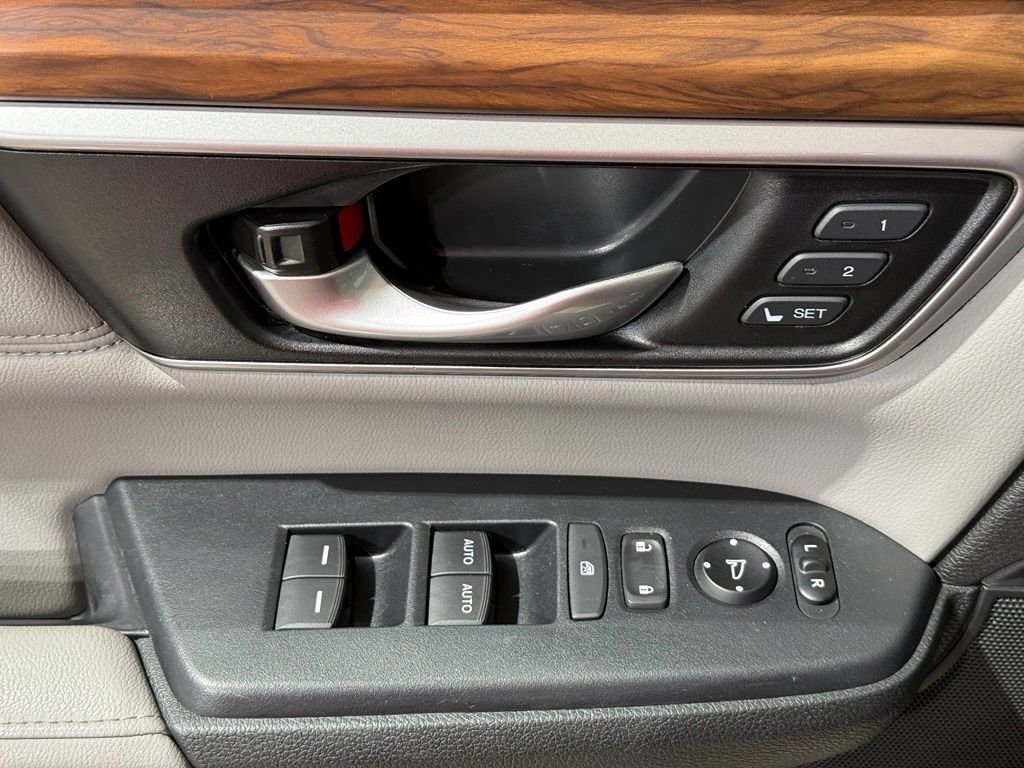 Thumbnail: 2019 Honda CR-V - 16