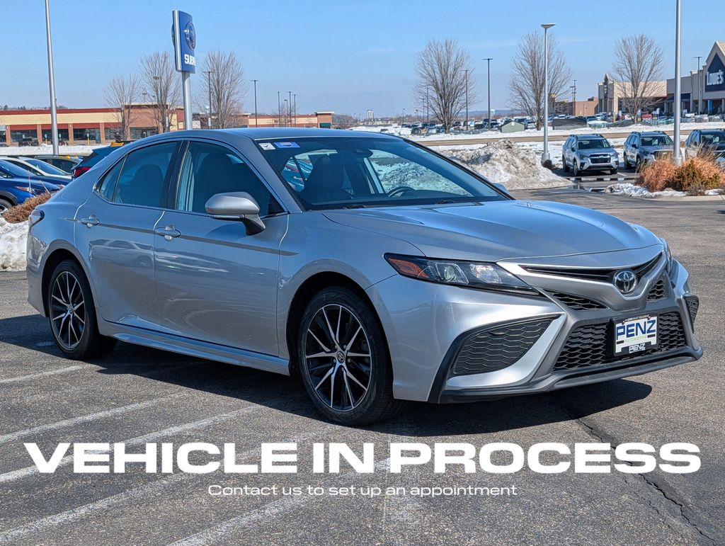 2022 Toyota Camry SE FWD