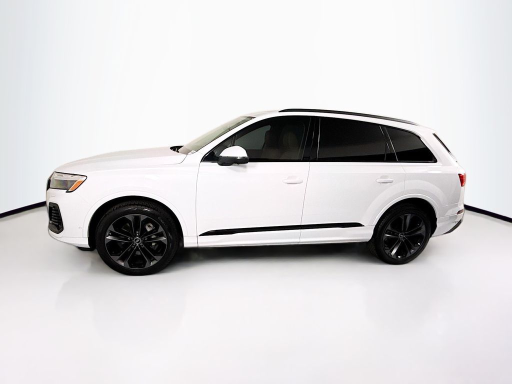 Thumbnail: 2025 Audi Q7 - 8
