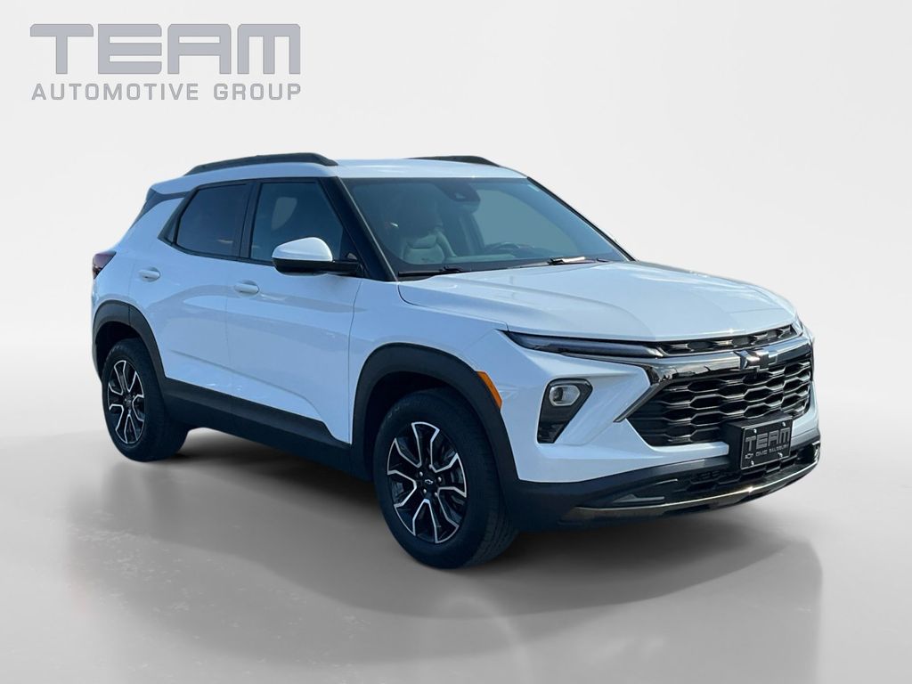 Summit White 2024 Chevrolet Trailblazer ACTIV FWD SUV / Crossover Front-Wheel Drive Continuously Variable Transmission