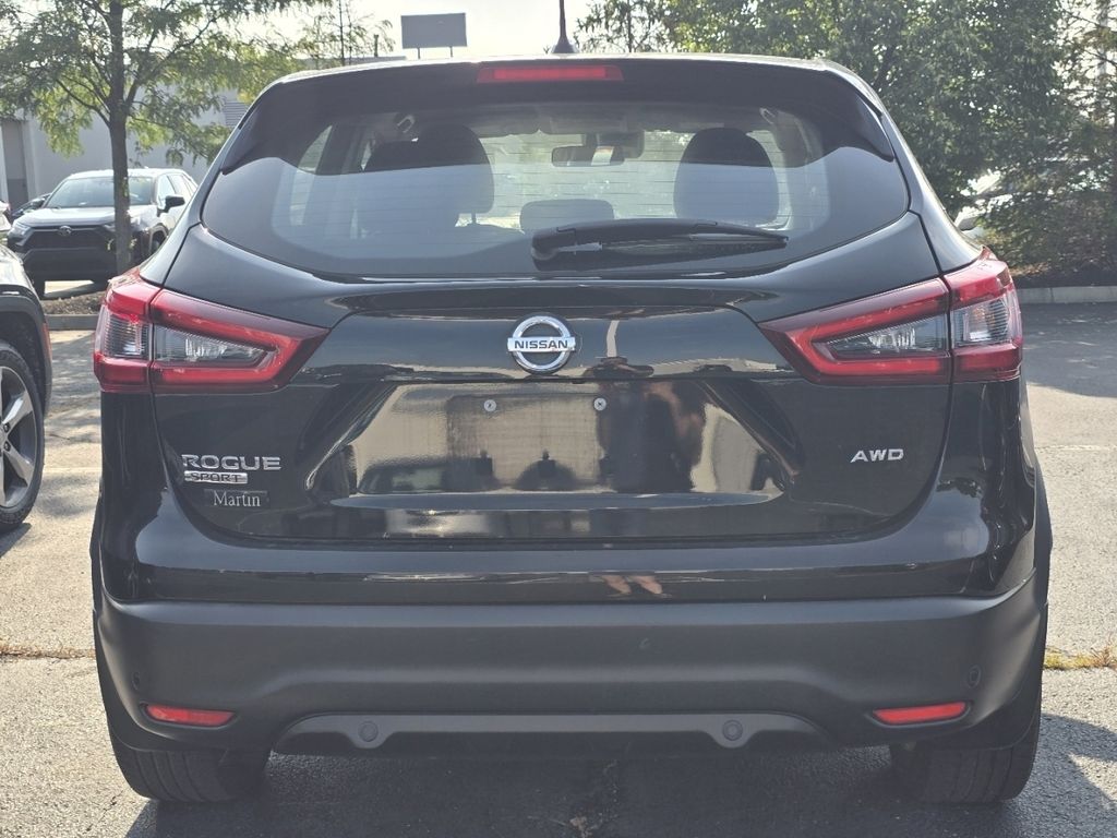 Used 2021 Black Nissan S image 6