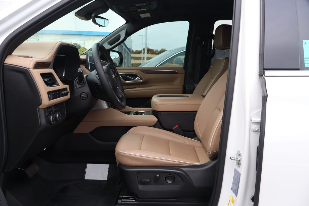 Thumbnail: 2023 Chevrolet Suburban - 13