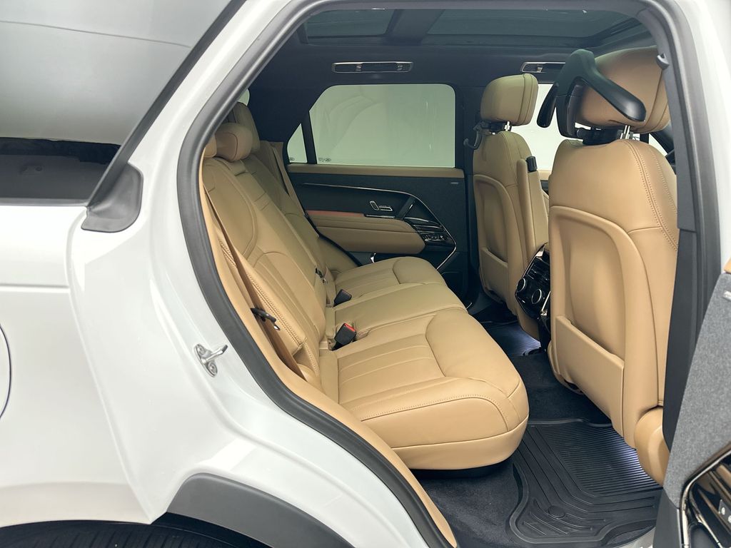 Thumbnail: 2026 Land Rover Range Rover Sport - 7