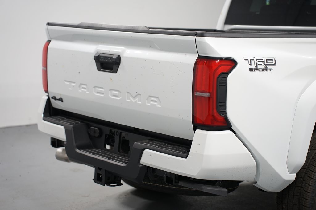 Thumbnail: 2025 Toyota Tacoma - 9