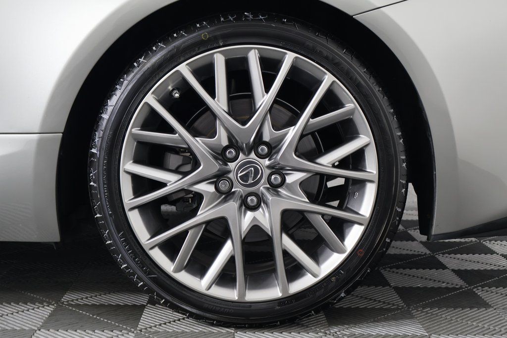 Thumbnail: 2019 Lexus RC - 16