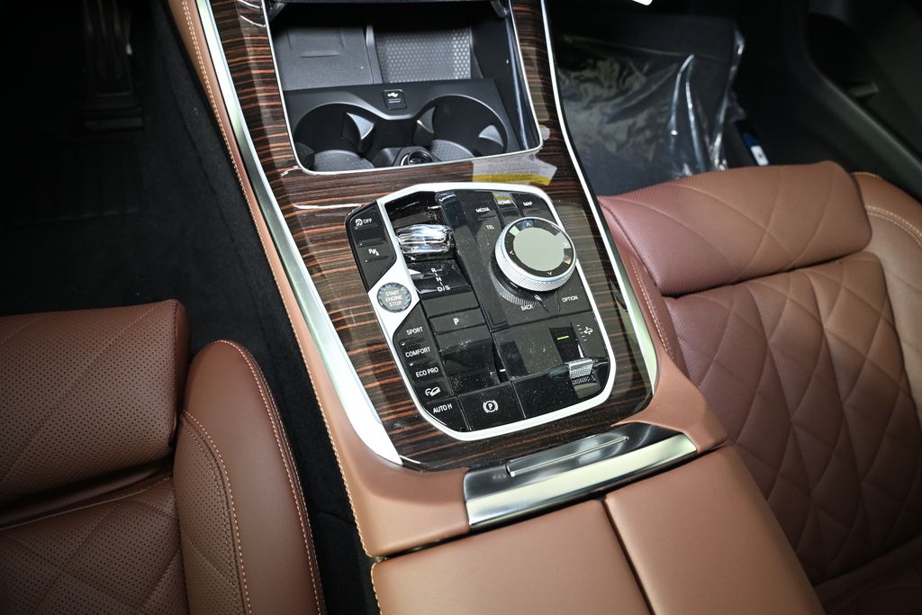 Thumbnail: 2026 BMW X5 - 20