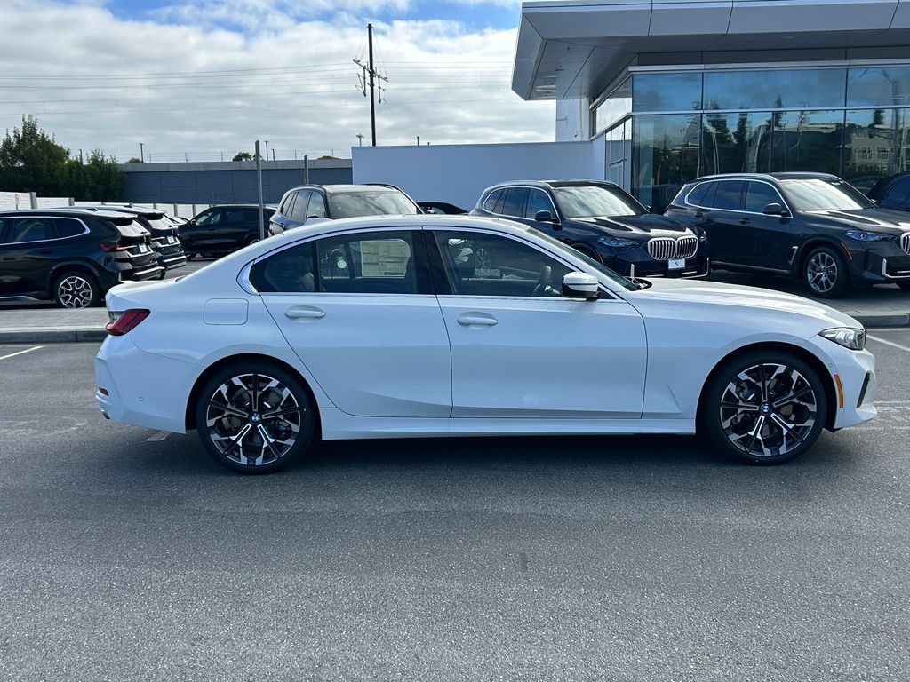 Thumbnail: 2026 BMW 3 Series - 6