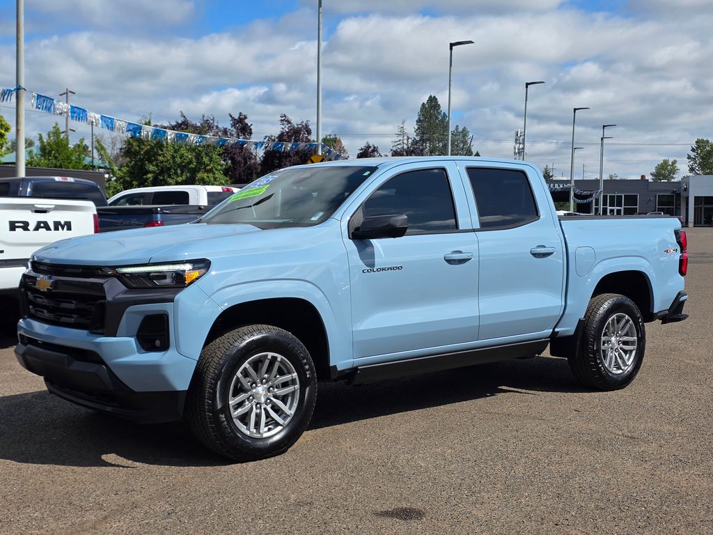 Snowdrift Metallic 2025 Chevrolet Colorado Pickup Truck Four-Wheel Drive 8-Speed Automatic