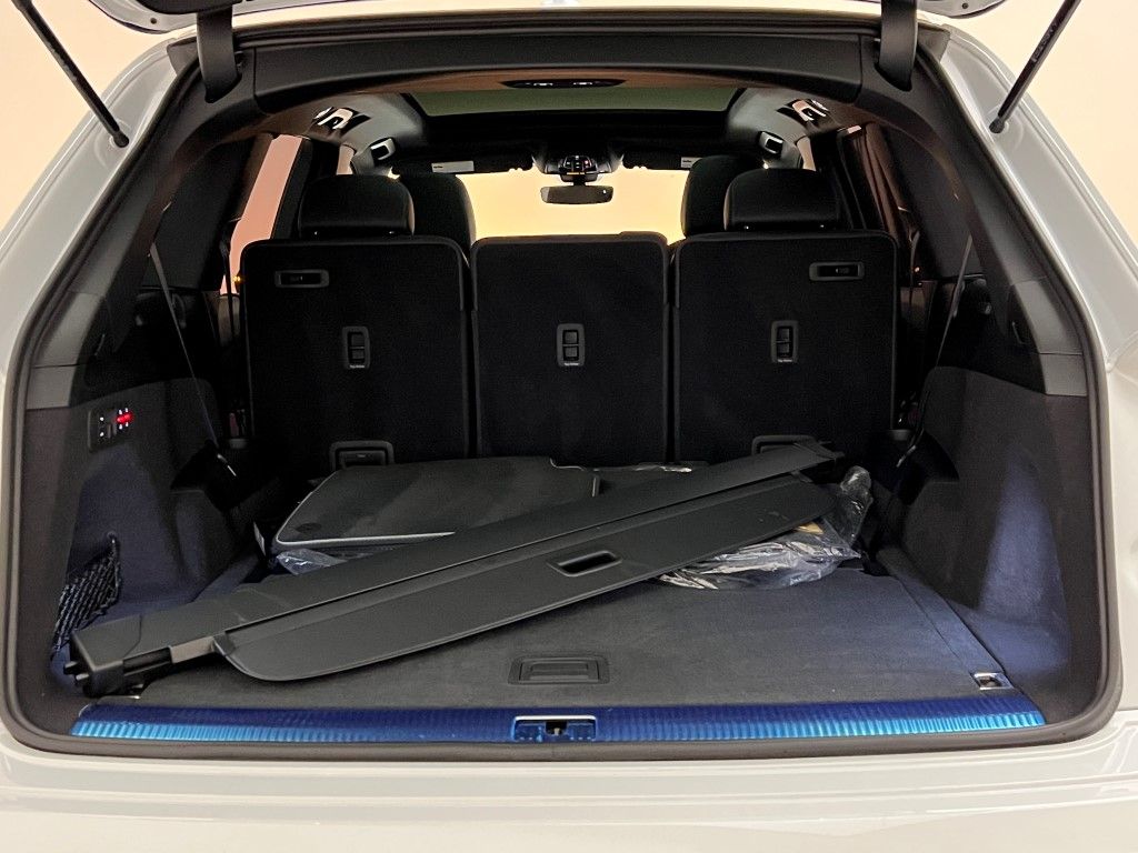 Thumbnail: 2025 Audi Q7 - 10