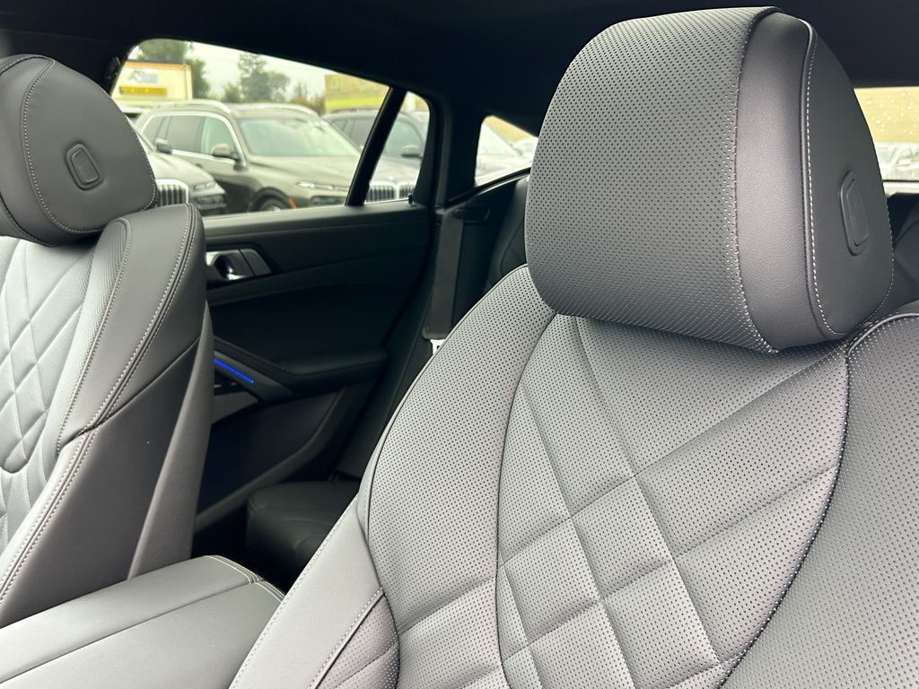 Thumbnail: 2026 BMW X6 - 14