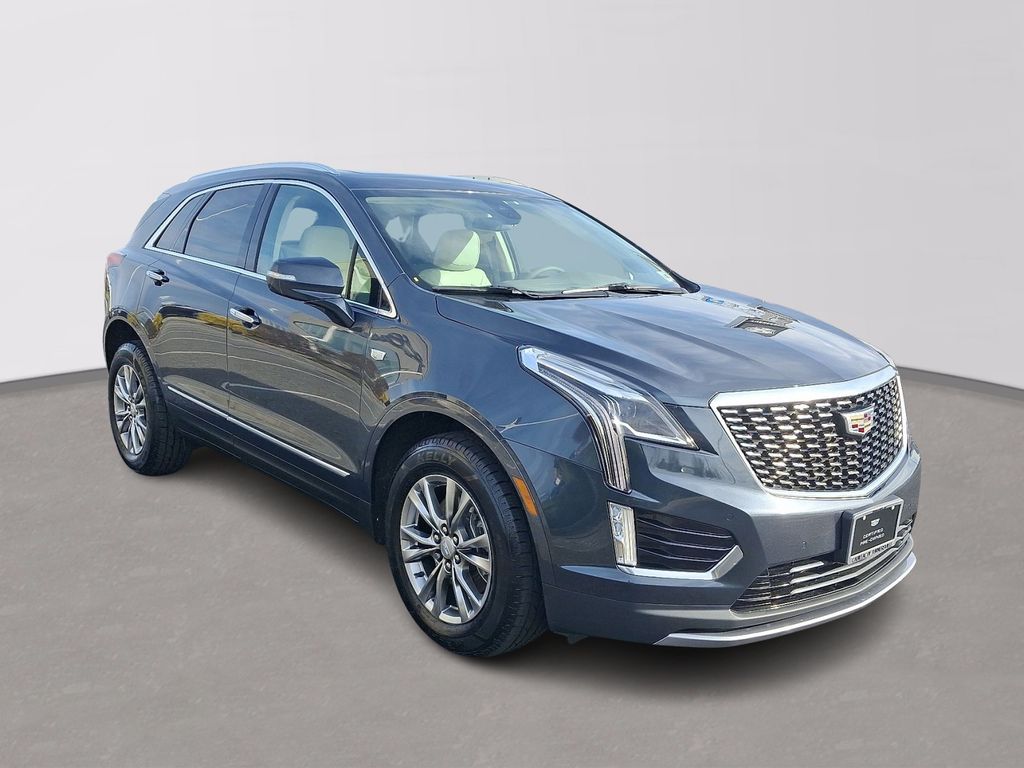 Thumbnail: 2021 Cadillac XT5 - 3