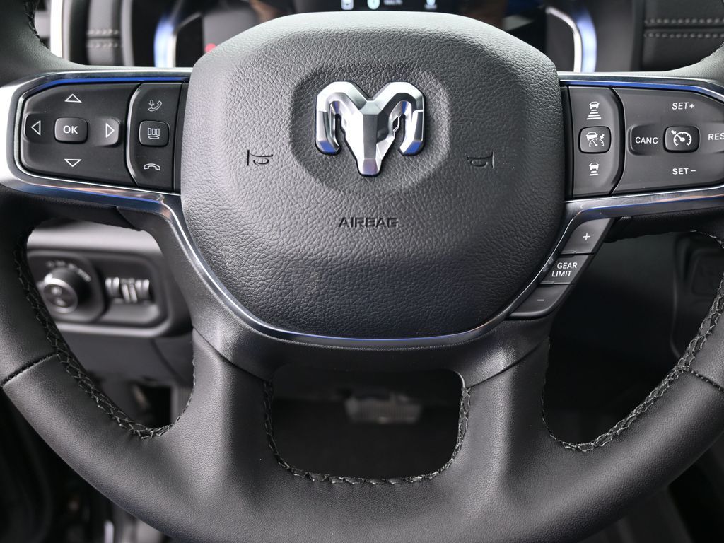 New 2026 Diamond Black Crystal Pearlcoat Ram Laramie image 28