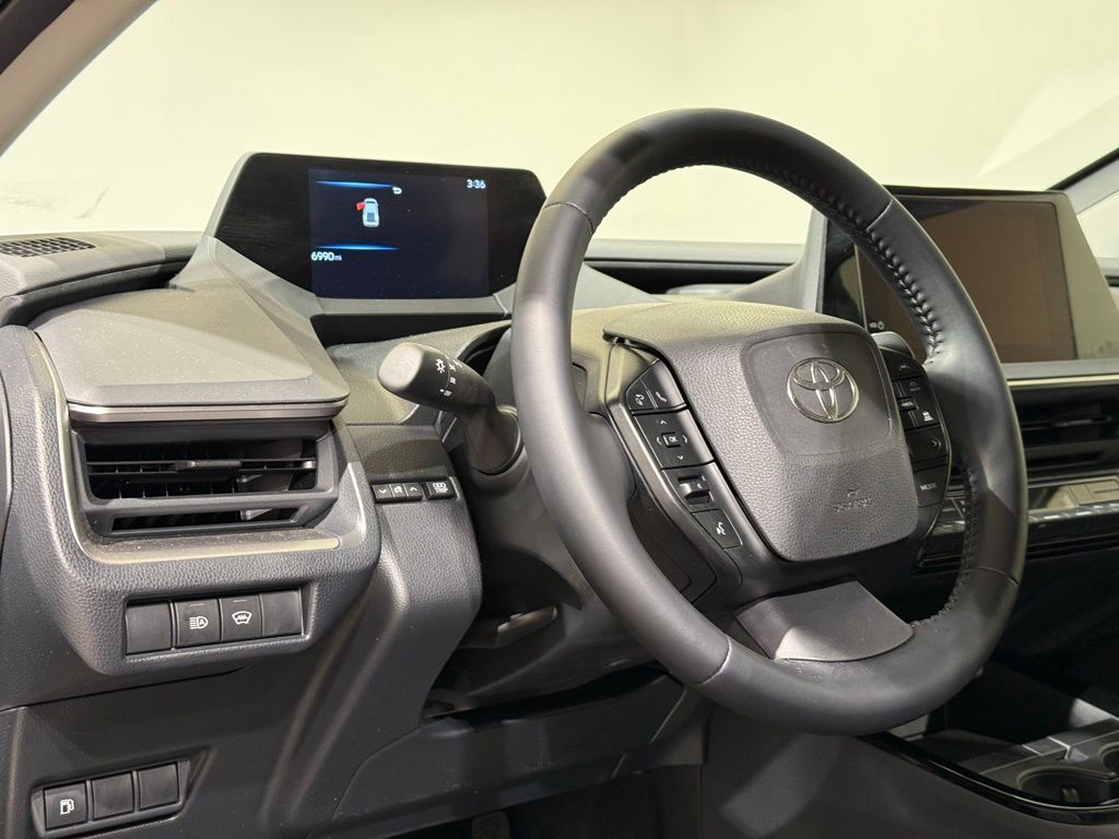 Thumbnail: 2025 Toyota Prius - 12