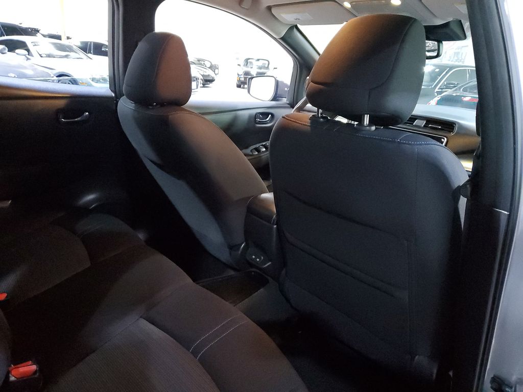 2021 Nissan LEAF SV photo