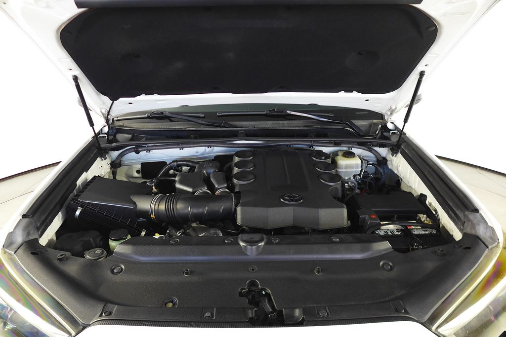 Thumbnail: 2015 Toyota 4Runner - 6