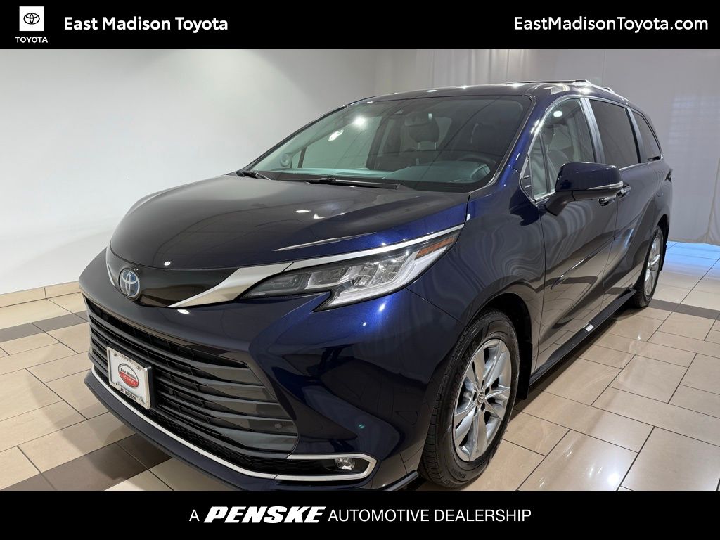 Thumbnail: 2024 Toyota Sienna - 1