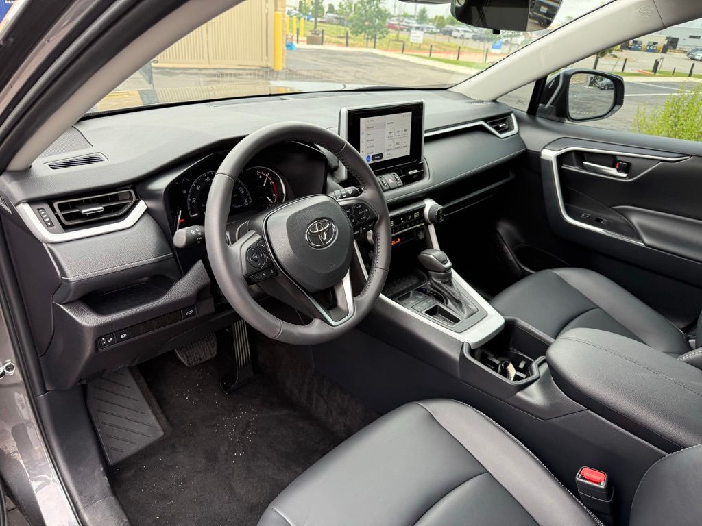 Thumbnail: 2025 Toyota RAV4 - 7