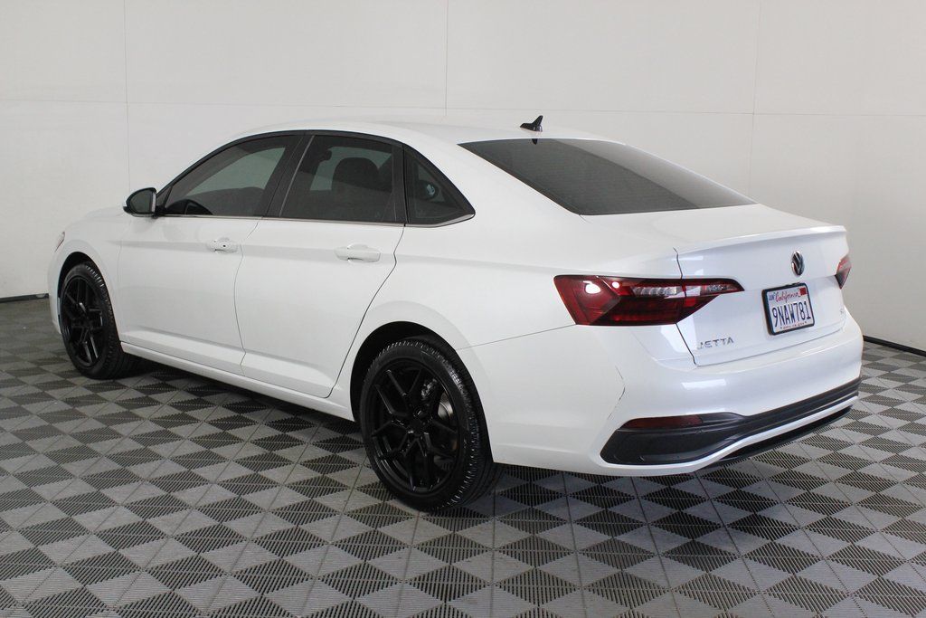 Thumbnail: 2024 Volkswagen Jetta - 6