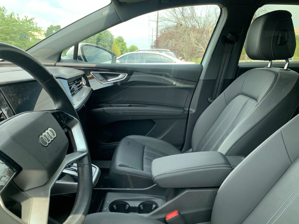 Thumbnail: 2023 Audi Q4 e-tron - 5