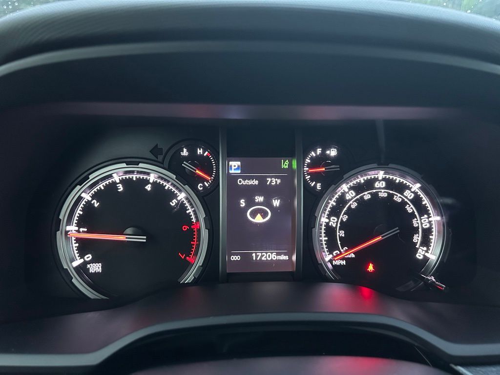 Thumbnail: 2024 Toyota 4Runner - 16