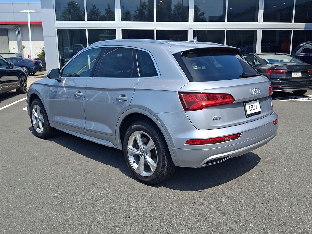 Thumbnail: 2020 Audi Q5 - 6