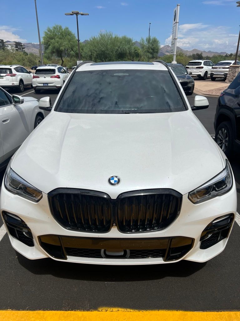 Used 2019 White BMW xDrive40i image 3