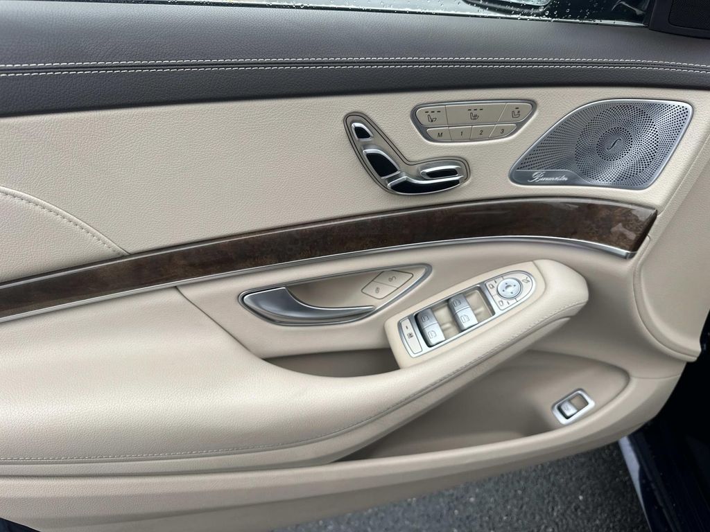 Thumbnail: 2016 Mercedes-Benz S-Class - 29