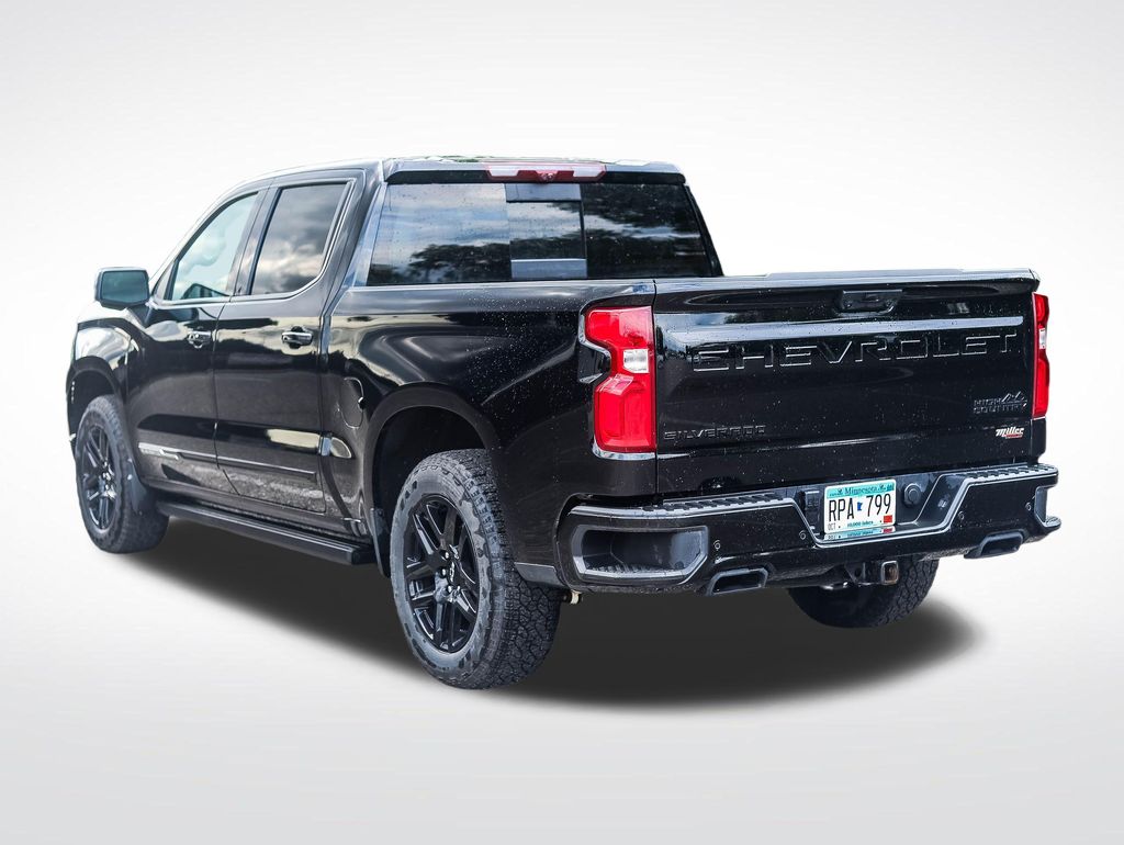 Thumbnail: 2025 Chevrolet Silverado 1500 - 3