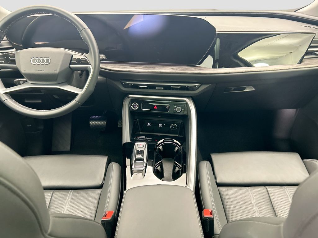 Thumbnail: 2025 Audi Q5 - 13