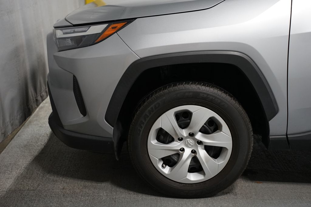 Thumbnail: 2025 Toyota RAV4 - 5