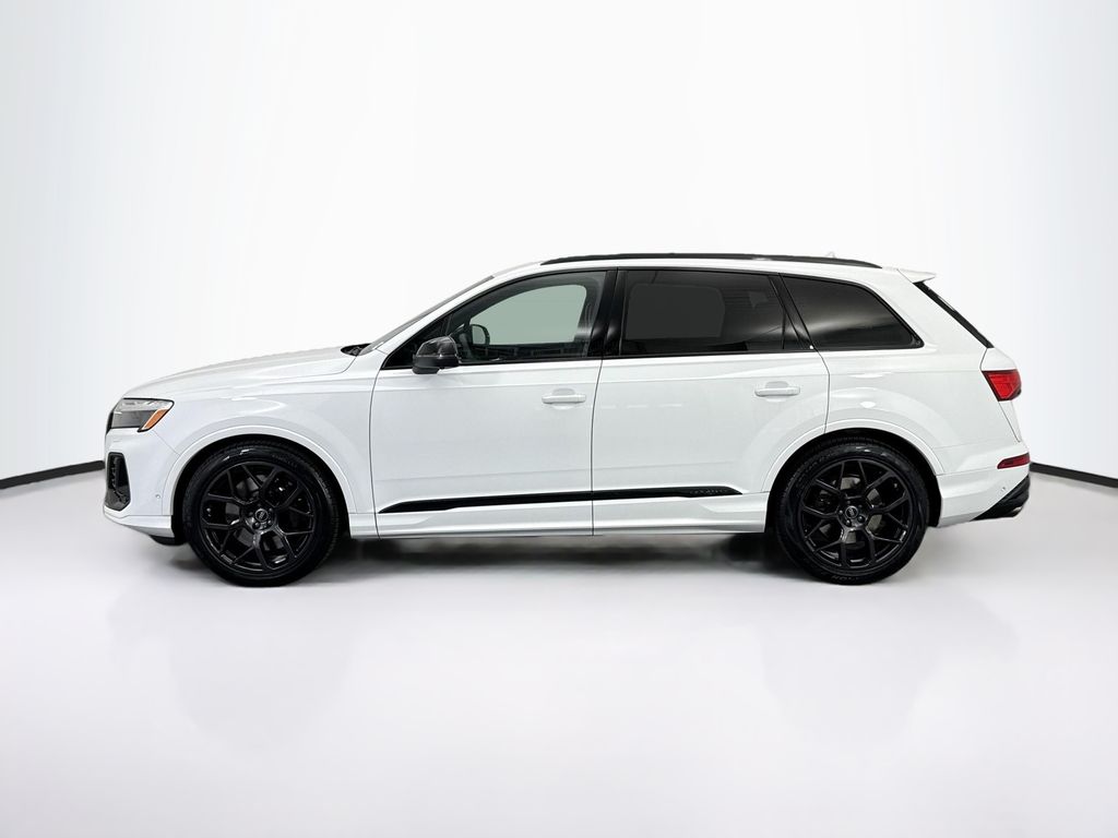 Thumbnail: 2026 Audi SQ7 - 8