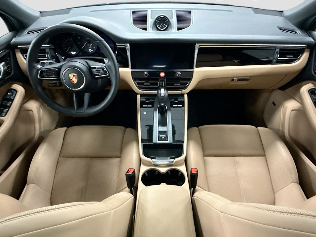 Thumbnail: 2025 Porsche Macan - 15