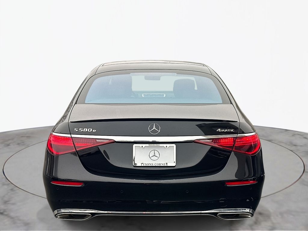 Thumbnail: 2025 Mercedes-Benz S-Class - 6