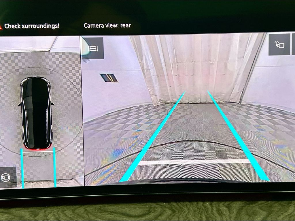 Thumbnail: 2025 Audi Q5 - 15